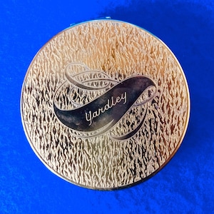 Stylish 1960s Yardley Feather Finish Gilt Bark Effect Powder Compact