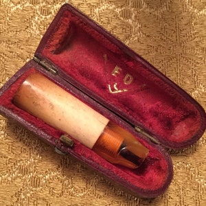1880s Antique Meerschaum Cheroot Holder in its Original Case