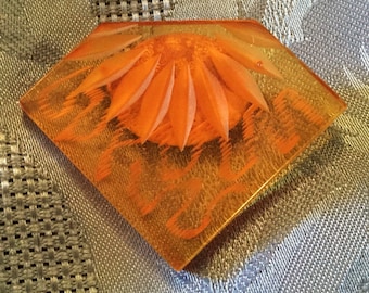1930s Art Deco Sunburst Motif Butterscotch Bakelite Brooch