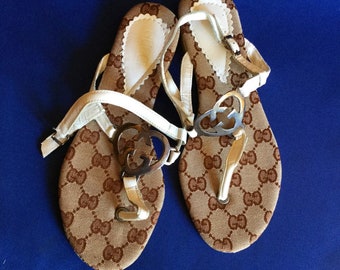 Gucci Sandals with White Leather Straps & Chrome Gucci GG Logo, Woven Fabric and Leather Insole Size UK 3