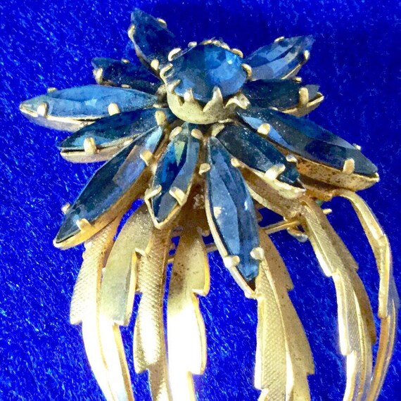 1950s Blue Glass and Goldtone Floral Brooch - Etsy