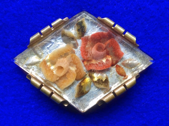 1940s Lucite Brooch - Reversed Carved Roses with … - image 2