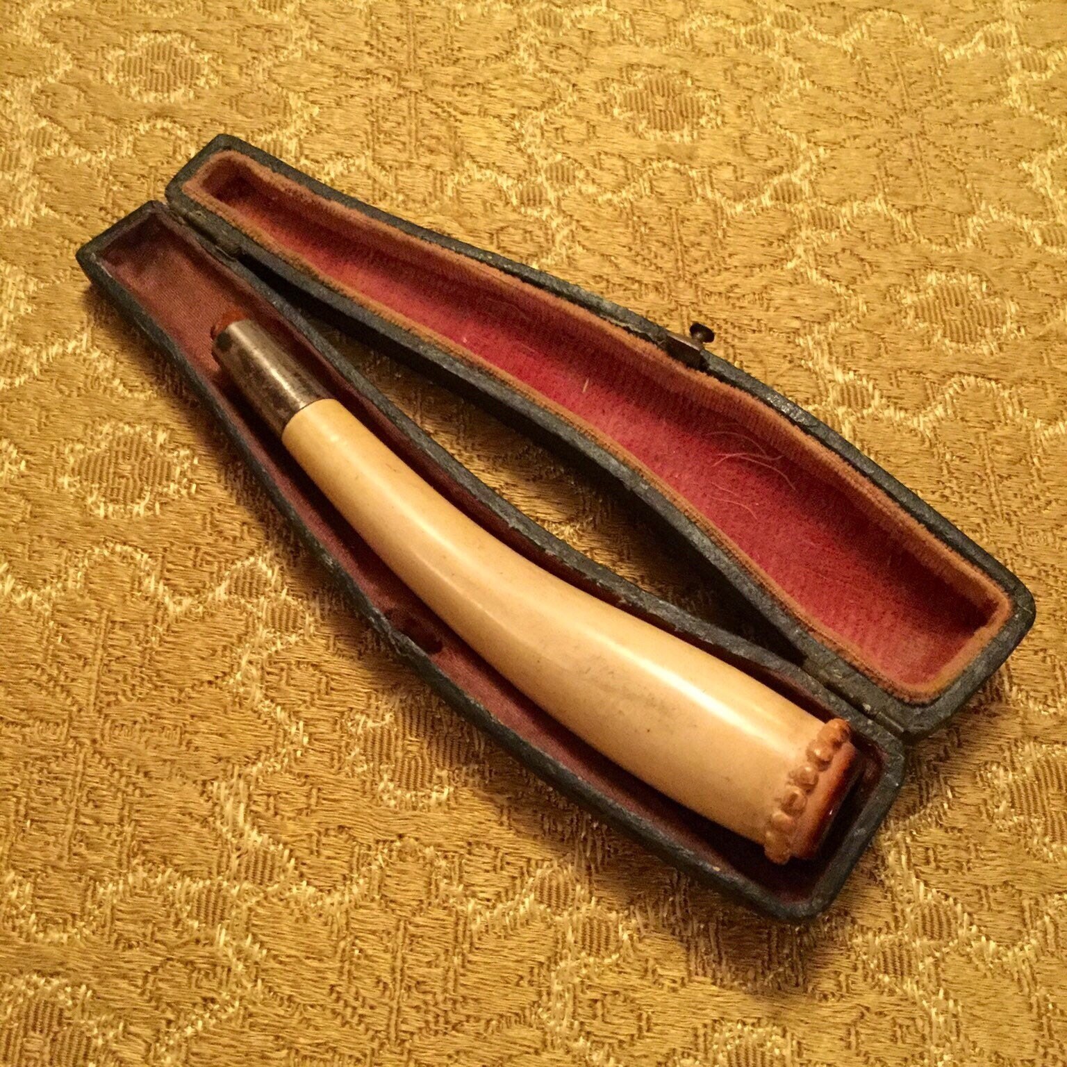 Rare 1880s Antique Curved and Carved Meerschaum Cheroot Holder With a  Nickel Shank, in Its Original Case