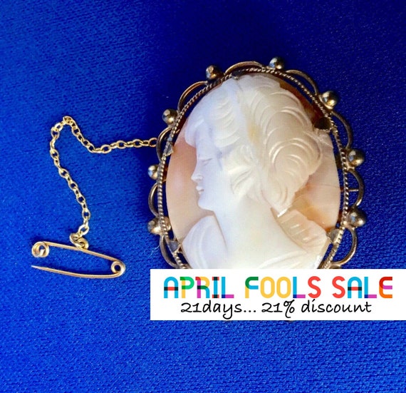 Victorian Shell Cameo Brooch . 1800s - image 2