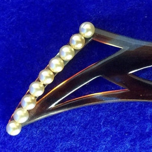 Stylish Art Nouveau Edwardian 1910 Faux Tortoiseshell Celluloid Hair Comb with Nine Faux Pearls