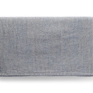 Mantel de lino con rayas azules. Mantel rectangular. Decoración de mesa natural.