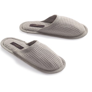 Linen Waffle Bath Unisex Slippers in Natural, Beige. Organic Spa, Sauna Slippers, Waffle Weave. image 2