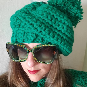 Emerald green slouch hat perfect for Christmas and St. Patrick&#39;s Day!  Unisex slouch hat. Green irish hat. Warm slouch hat