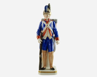 Antique Sitzendorf Polychrome Porcelain Light Infantry Soldier Hand Painted Figurine 1775/83 American Revolutionary War
