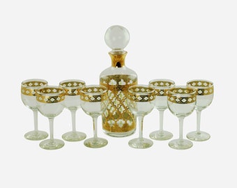 Vintage Culver Valencia Gilded Decanter with Original Rare Spherical Glass Stopper and Eight Matching Culver Valencia Wine Glasses