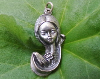 Young Girl Holding A Rose - Pewter Pendant - Marked Italy -  [#380 DC 4th Box #3]