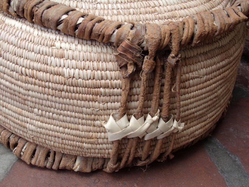 LARGE Namibian Milk Container Coiled Basket by Liina Amantundu Free Shipping 245 Garage imagem 9