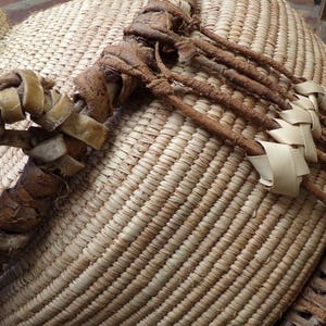 LARGE Namibian Milk Container Coiled Basket by Liina Amantundu Free Shipping 245 Garage imagem 5