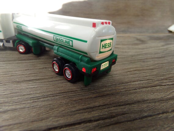 1998 hess miniature tanker truck