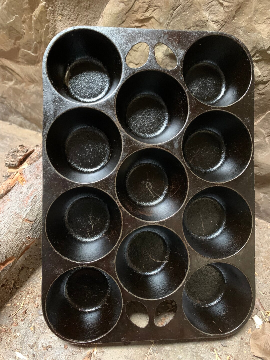Vintage Cast Iron Muffin/popover Pan Stamped With an Etsy