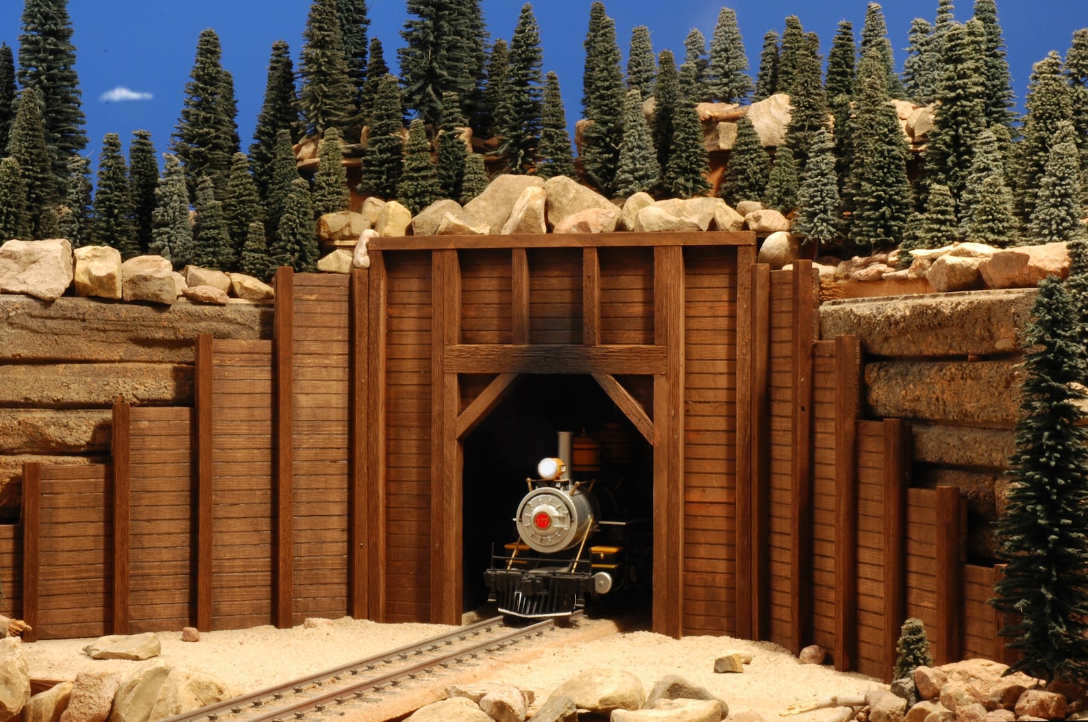 G SCALE TRAIN Building Tunnel Portal for Use With LGB Accucraft Garden