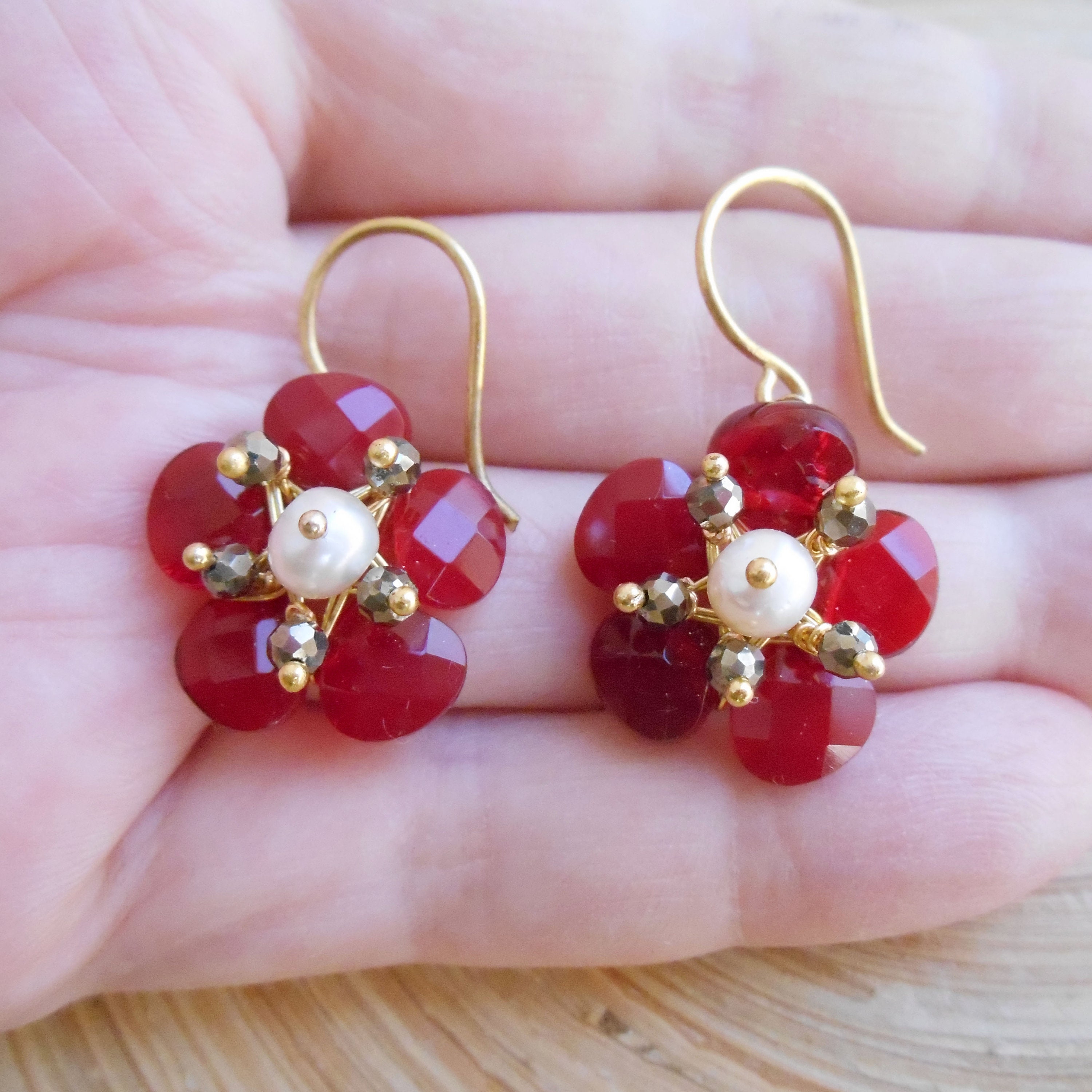 Rhinestone Anemone Post Earrings in Black/Pink main image 1