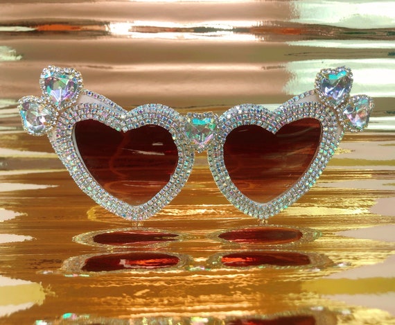 Occhiali da sole a forma di cuore da discoteca. Occhiali da vista Lolita  Sunnies con strass argento diamante AB. Discoteca della cucina di Sophie  Ellis Bexter -  Italia