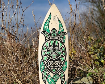 SP8BOARDS "Pintail#1" - classic longboard deck with turtle design, no kicktails and a deep concave, ideal for carving, cruising and downhill