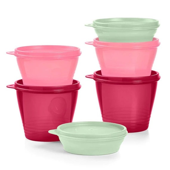 Tupperware CLASSIC SMALL CONTAINERS 6 piece Set Includes two each: 1-cup  240 mL 2-cup 500 mL and 3 cup 800 mL containers with seals