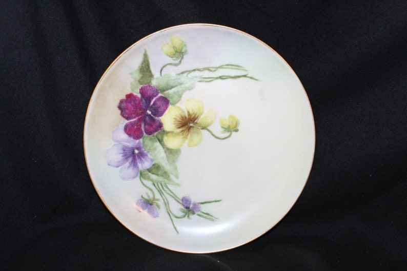 LIMOGES collectable plate Made In France Believed to be 1905 to 1930 Hand Painted Purple Violets Pansies Yellow