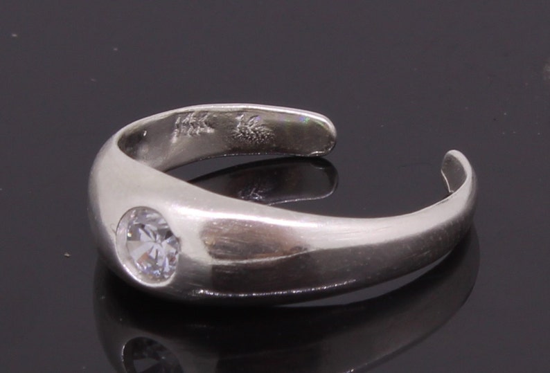 Cubic Zicronia Toe Ring Adjustable Silver 925