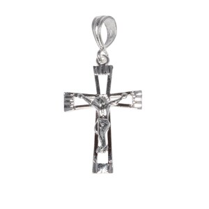 Colgante de encanto cruzado de crucifijo de plata de ley .925 / Hecho en EE.UU.