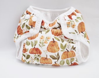 Pumpkin nyfödd tygblöja med navelsträngstryckknapp
