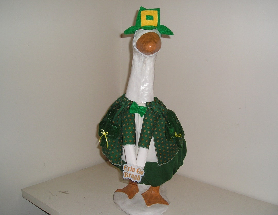 Best Dressed Goose Geese Clothes Outfit 2527 LARGE St. Patricks Day