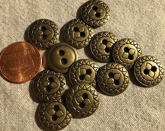 12 botones metálicos de latón antiguo grabados, 14,7 mm (aproximadamente 9/16"), 8314