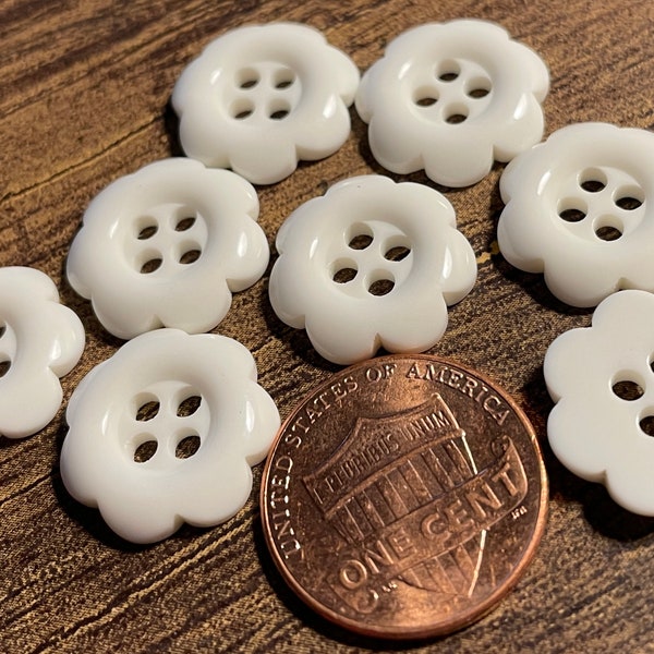 8 Glossy White 4-hole Sew-through Plastic Flower Floral Buttons Almost 5/8" 15.5mm 12973