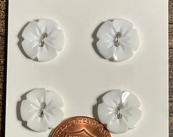 ONE Card With 4 Vintage Le Chic Cute Glossy White Plastic 2-hole Sew-through Buttons Flower Floral 1/2" 13mm 13841