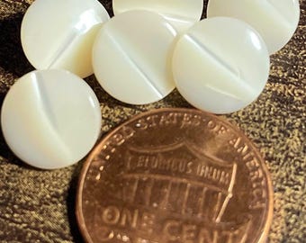 Lot of 6 Vintage Off-white Mother of Pearl MOP Shank Buttons 10mm 3/8" 17565