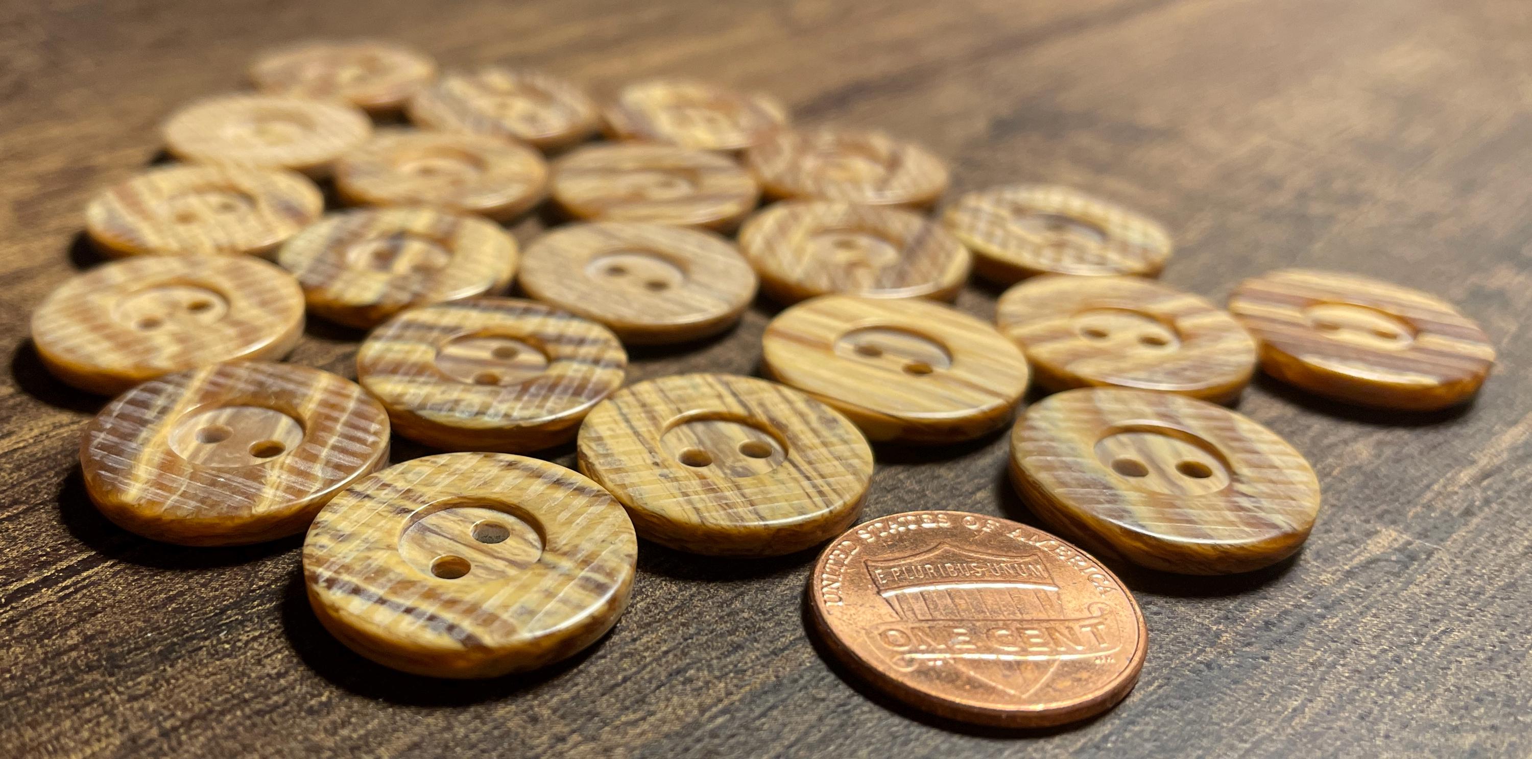 Wide Rim Natural Button Lot of 21 Vintage NOS Wide Rimmed Variegated Brown Imitation Wood Grain ...