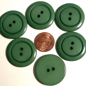 6 Large Beautiful Glossy Green Plastic 2-hole Sew-through Buttons 28mm 1 1/8&quot; 13829