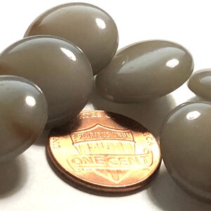 Set of 6 Beautiful Vintage Domed Glossy Gray With Brown Streaks Plastic Self-shank Buttons 18mm 11/16&quot; 12044