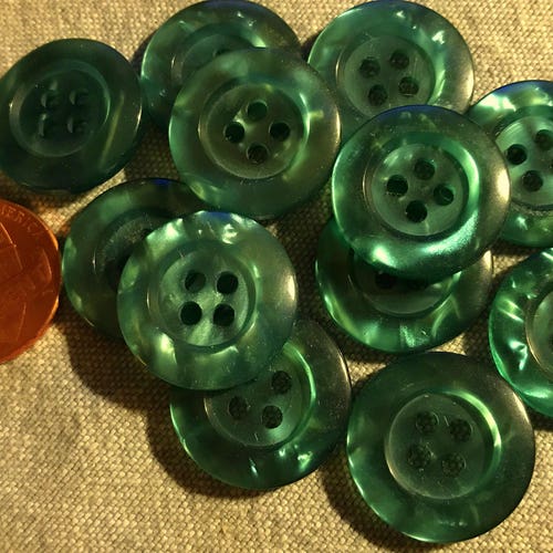 12 Green Pearlized Plastic Sewthrough Buttons 19mm 3/4 Etsy