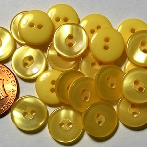 24 Small Shiny Pearlized Yellow Sew-through Plastic Buttons 7/16&quot; 11mm # 4420