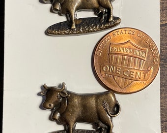 Set of 2 Vintage JHB Antique Brass Tone Metallized Electroplated Plastic Shank Cow Animal Buttons Note Pennies For Size 7/8" 23mm 14328