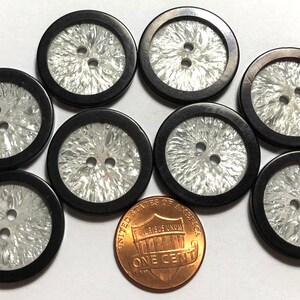 Set of 8 Black Glossy Rim & White Crackled Center 2-hole Sew-through Plastic Buttons 7/8" 23mm 7011