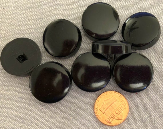 thumbnail interactive-video image 1 of 8 Retro Glossy Black Plastic Shank Buttons – Almost 7/8" (21.5mm) – Pack Of 8 1 of 5