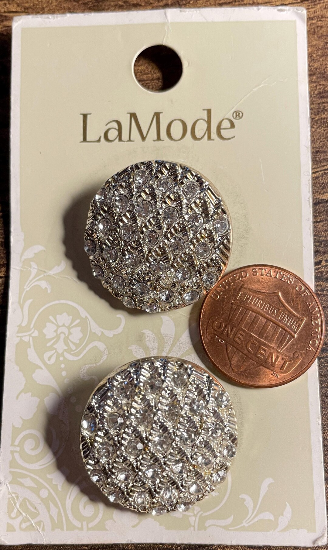 Set of 2 on Card Modern La Mode Slightly Domed Silver Tone Metal With ...