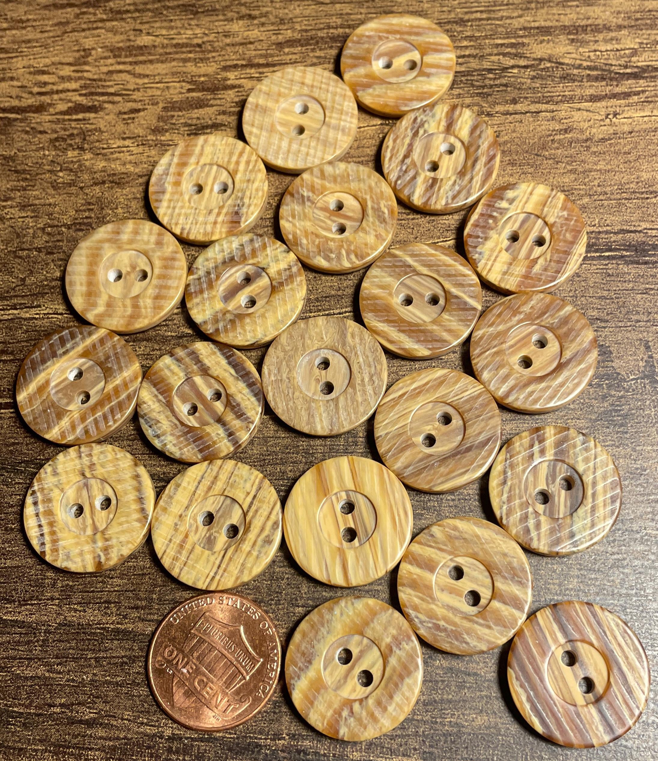 Wide Rim Natural Button Lot of 21 Vintage NOS Wide Rimmed Variegated Brown Imitation Wood Grain ...