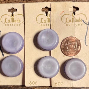 Set of 5 Vintage NOS On Card La Mode Pearlized Muted Lavender Plastic Shank Buttons Almost 7/8&quot; 21.5mm 15233