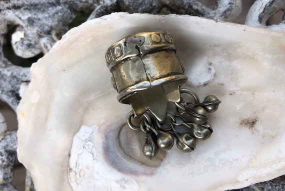 RING TIBETAN Silver Ruby Emerald Bell Vintage ban… - image 6