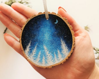 Christmas Tree Decoration, White Blue Christmas Decor, Hand Painted Ornament, Wooden Ornament, Handmade Christmas Art, Wood Round Painting