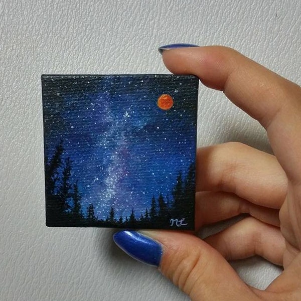 MADE TO ORDER, Milchstraße Raum Malerei, Kühlschrank Magnet. 01:12 Puppenhaus Sammlerstücke, Mini-Kunst, kleine Malerei, Vollmond, Galaxy Kunstwerk