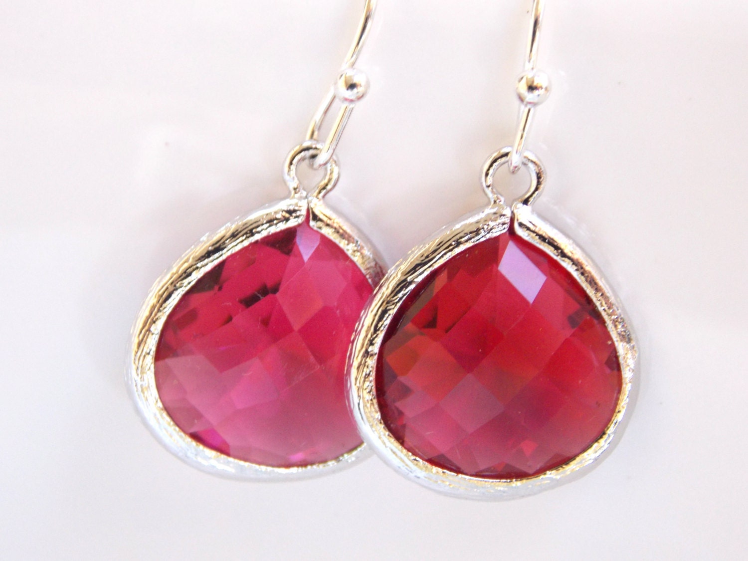IN STOCK Dee Earrings in Ultra Fuschia - Tova