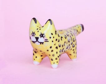 Leopard Pipe / SIAMESE TWIN STUDIO / Figural Cat Pipe / Ceramic Pipes for Smoking Porcelain Cat-shaped Pipe Gift for Cat Lover