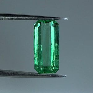 Colombian Emerald 1.54 carat - Emerald Cut Shape- Loose Genuine Emerald - Designer Gem- May birthstone- Authentic Emerald-Jewelry Maker